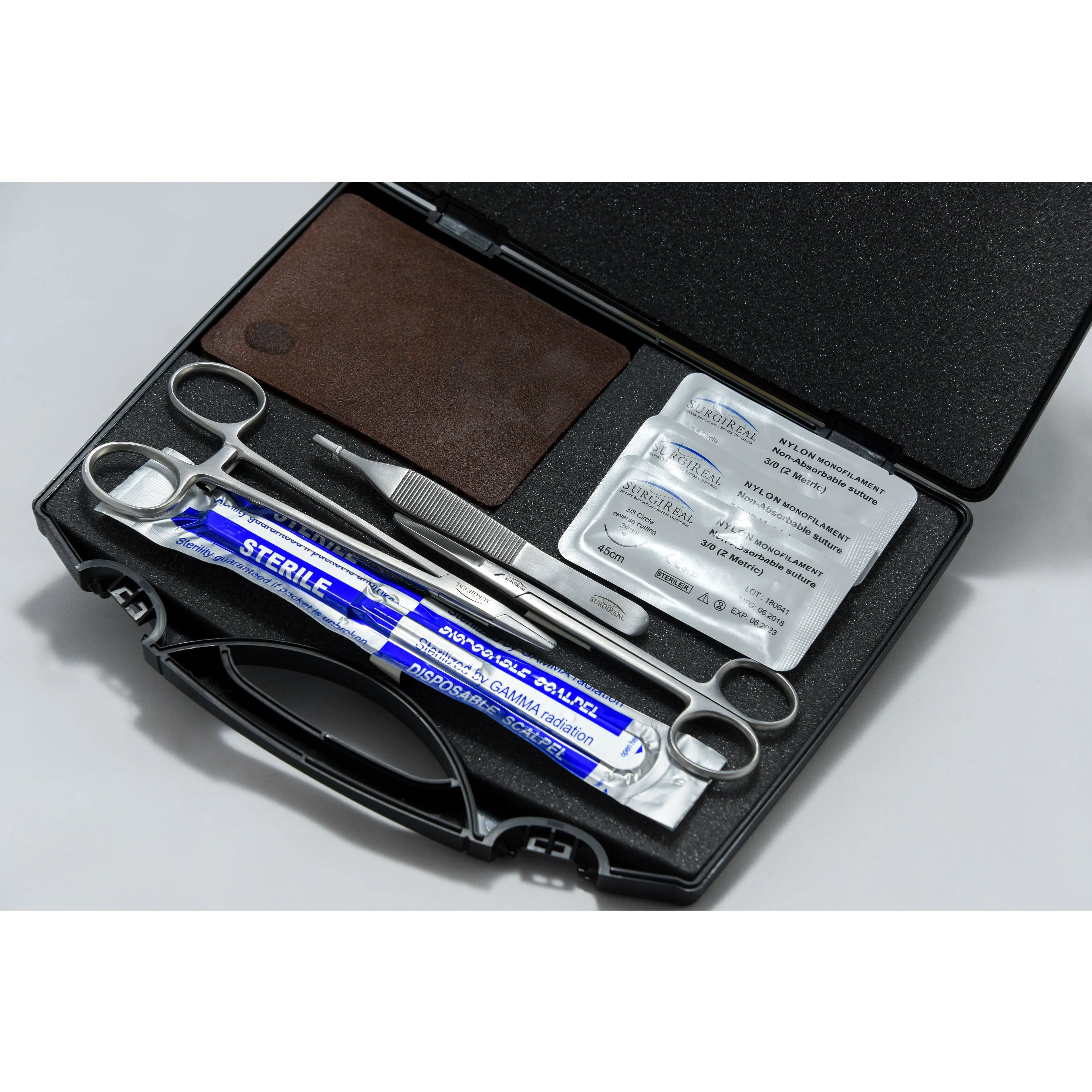 Suture Training Kit With 5-Layer Realsuture Suture Pad Dark Skin (4-0 Suture)